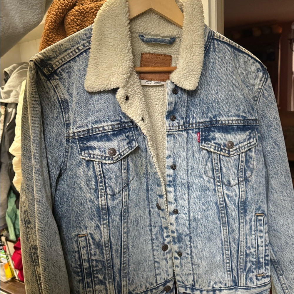 Levi's Blue Denim Jacket with White Sherpa Lining